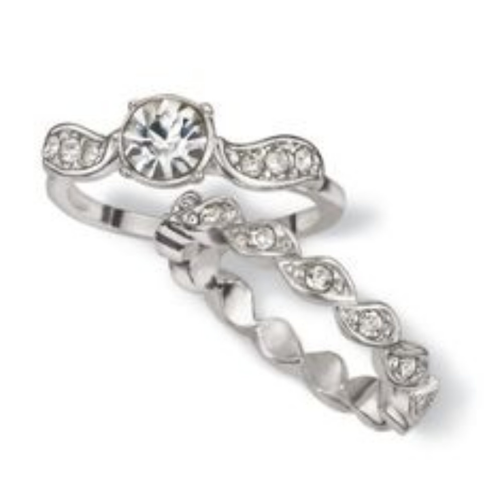 🌟 NIB Silver CZ Shimmering Stackable Ring Set! 💍